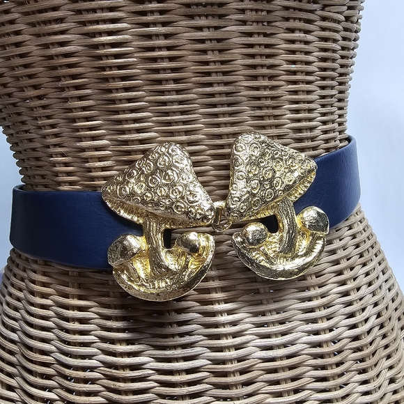 Vintage Accessories - Vintage 1973 Mimi Di Mushroom Waist Statement Belt